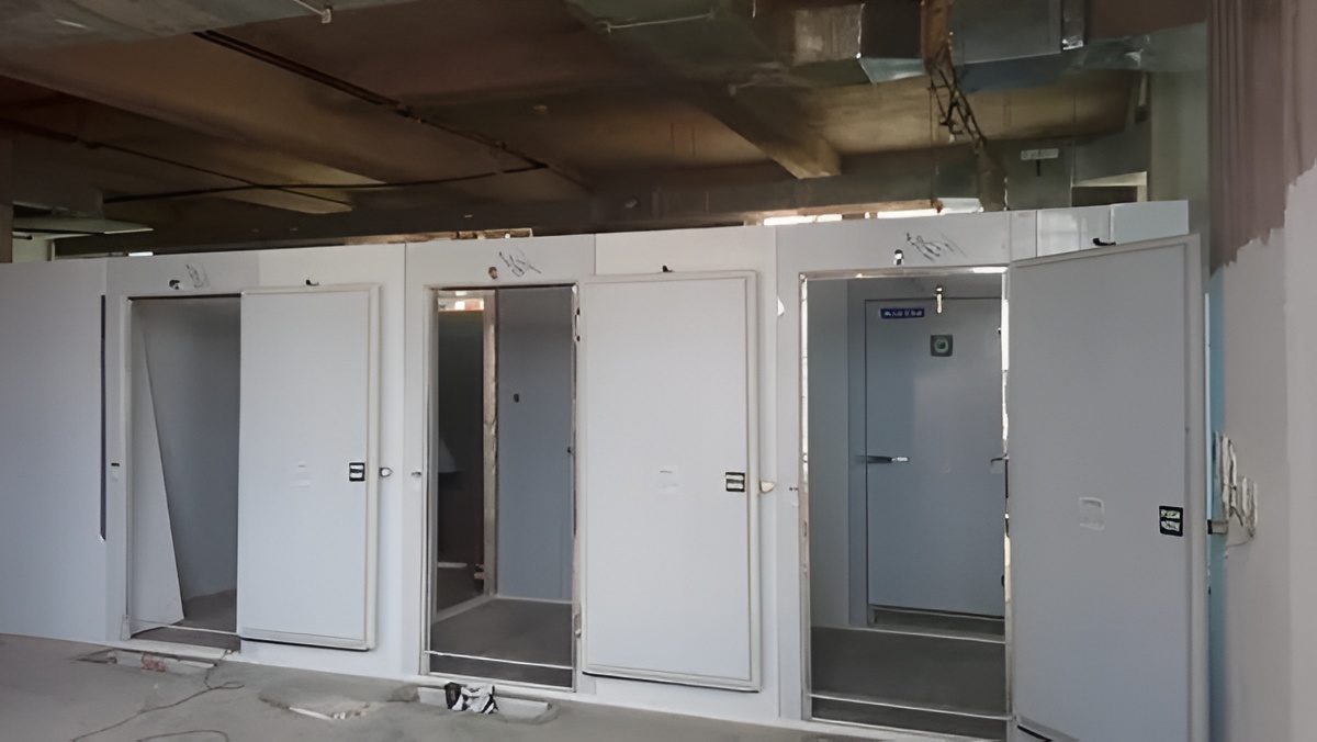 Cold Room — Walk-in Freezer